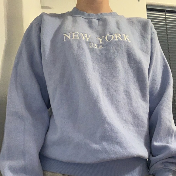 Brandy Melville Tops - Brandy Melville Crewneck